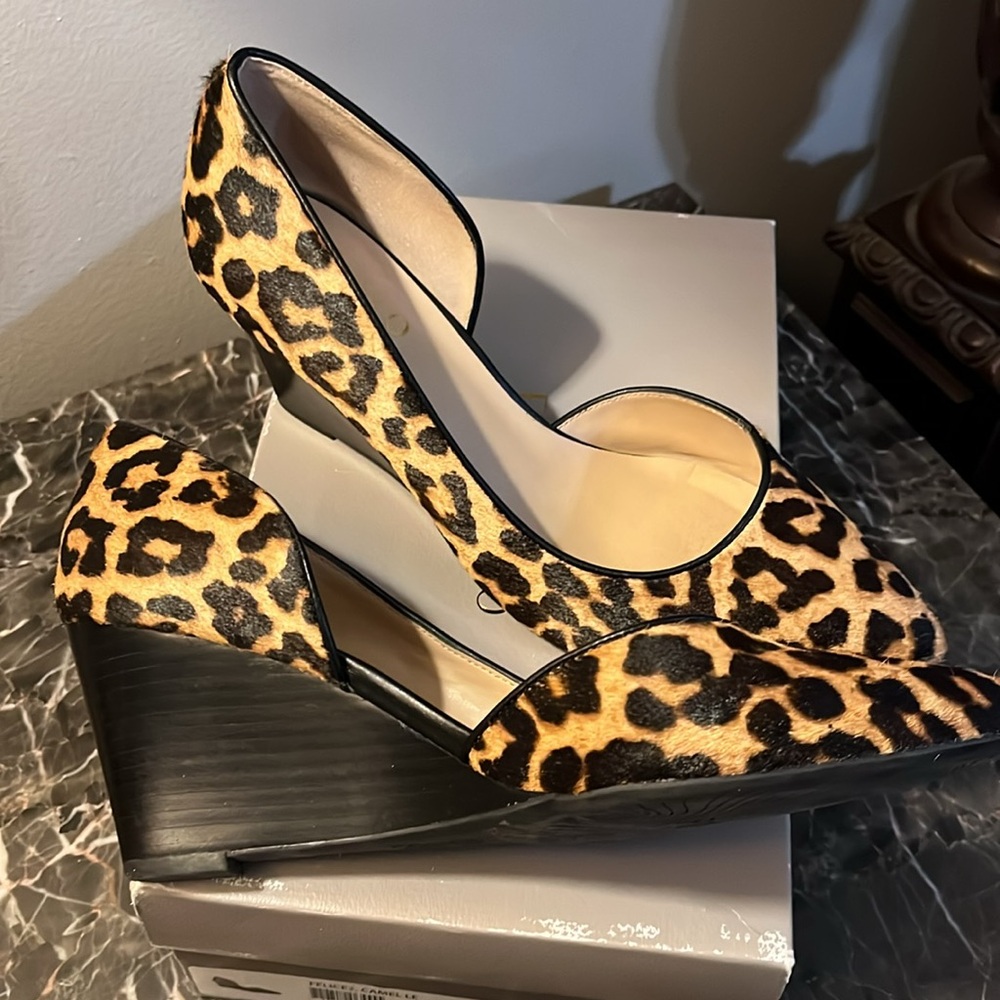 Franco Sarto leopard print leather fur shoes size 9.5 - Picture 3 of 4